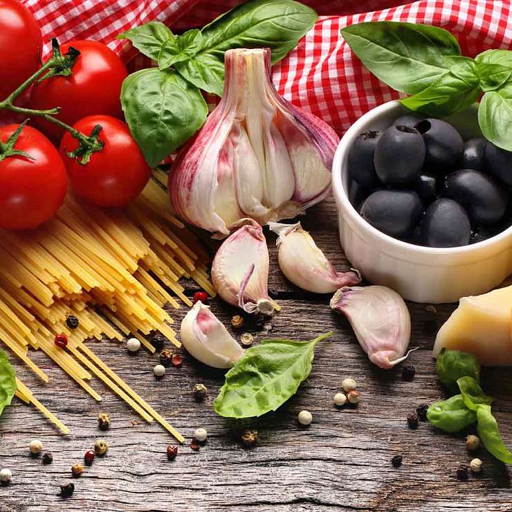 Оставаться дома вкусно вместе с У Августа!